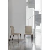 modern karpitozott szek fa lab valaszthato design karcsu elegans szogletes lab.jpg
